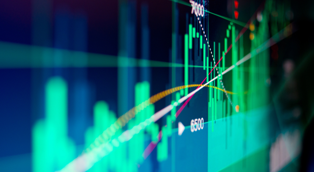 Acciones en EE.UU. alcanzan máximos mientras tecnología y finanzas lideran las ganancias