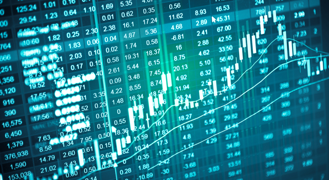 Ed Yardeni eleva su pronóstico del S&P 500 a 7,000 puntos por la fortaleza de la economía estadounidense y el mejor ánimo del mercado