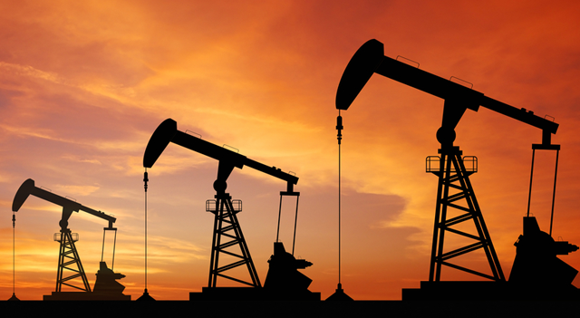 Los precios del petróleo se mantienen estables en medio de conversaciones sobre un alto al fuego entre Israel y Hamás y un aumento inesperado de inventarios en EE. UU.