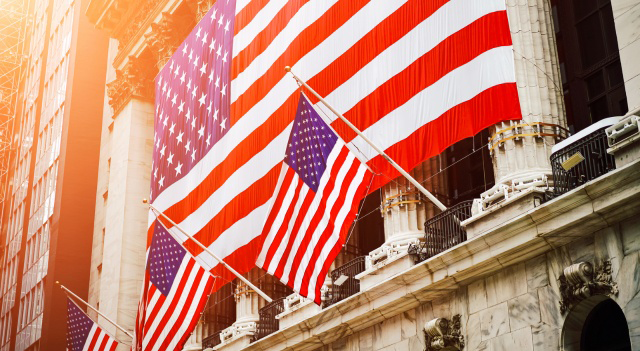 Dow Jones, S&P 500 and Nasdaq Apertura del mercado 16.07.2025:Las acciones en EE.UU. suben tras datos de inflación moderados; el enfoque está en los resultados bancarios