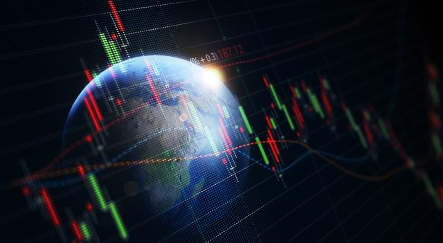 Mercados hoy: S&P 500 y Nasdaq cierran en máximos históricos impulsados por el auge de los chips gracias a la IA