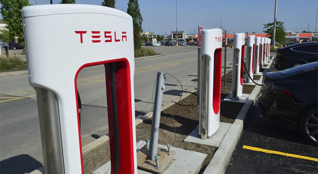 Tesla se desploma mientras las acciones en EE.UU. caen ante la incertidumbre por los aranceles de Trump