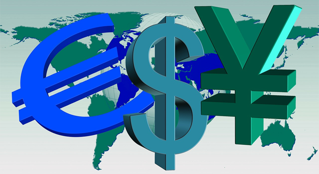 El dólar sube y el euro cae tras acuerdo comercial entre EE.UU. y la UE