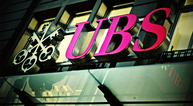 UBS duplica su ganancia neta en el segundo trimestre a $2.4 mil millones gracias a la reducción de costos y crecimiento en sus unidades principales