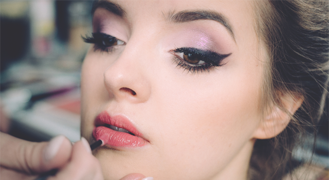 Coty cae 21% tras pérdida trimestral inesperada y advierte de un débil primer semestre