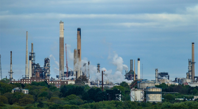 El precio del petróleo sube mientras el acuerdo comercial EE. UU.–China impulsa la confianza del mercado