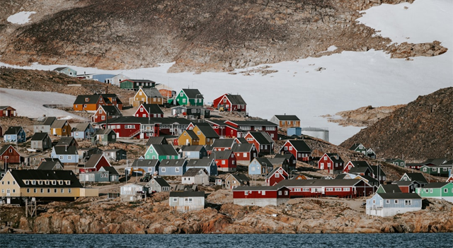 Los futuros de EE. UU. caen por el riesgo de aranceles ligados a Groenlandia; Netflix en la mira: Dow Jones, S&P, Nasdaq, Wall Street