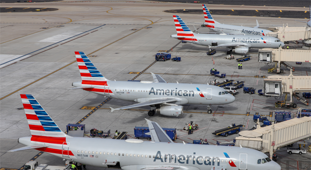 Las acciones de American Airlines suben tras mejorar previsión de pérdidas del primer trimestre