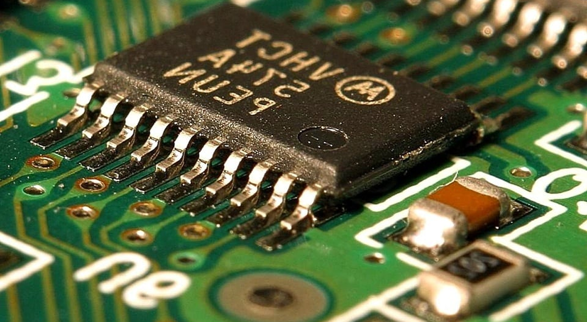 Semiconductor