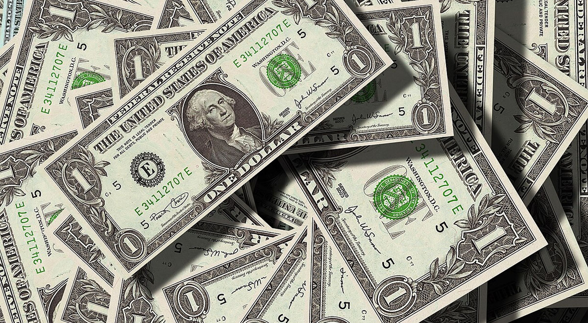 El dólar gana fuerza mientras los mercados interpretan señales agresivas de la Fed