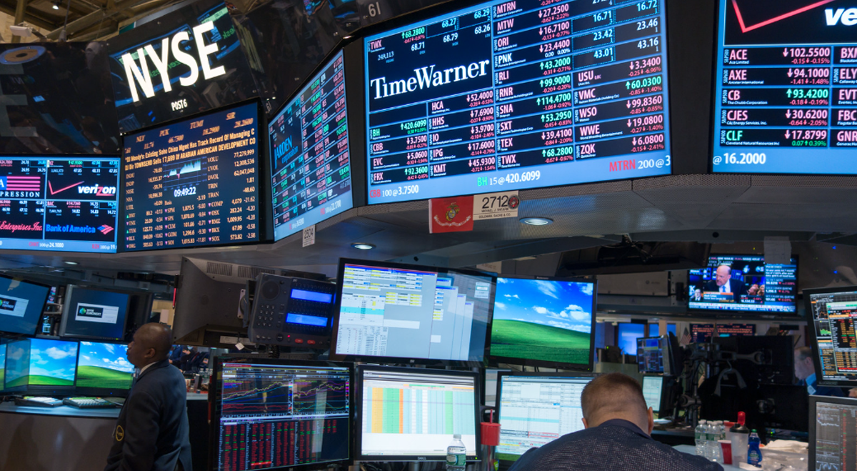 Los futuros de Wall Street avanzan mientras disminuyen las tensiones con Irán y repuntan las acciones de IA: Dow Jones, S&P, Nasdaq, Wall Street