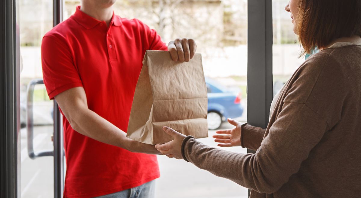 DoorDash mantiene los costos de entrega más bajos pese al aumento de tarifas, según Wells Fargo
