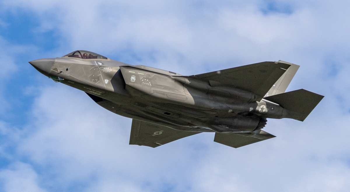 Redburn inicia cobertura de acciones de defensa de Estados Unidos con recomendaciones de Compra para Lockheed, Northrop y Kratos