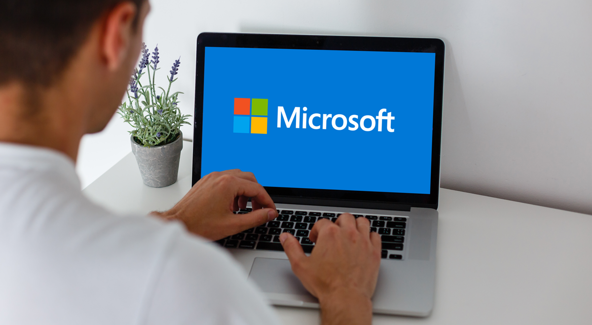 Microsoft se dispara tras elevar su perspectiva de ingresos y mantener su plan de inversión