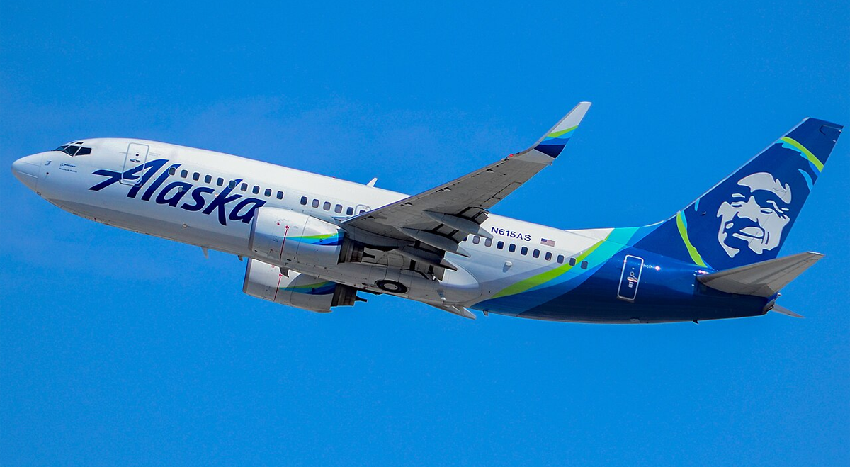 Alaska airlines plane